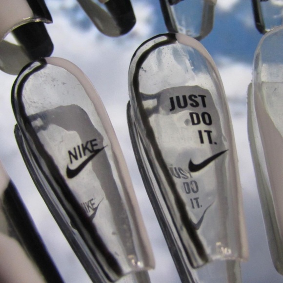 Nike Press On Nails - Picture 3 of 6